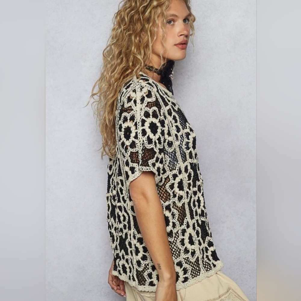 NWT POL Open-Crochet Top ~ Floral Design ~ Black & Cream ~ One Size - Picture 7 of 8